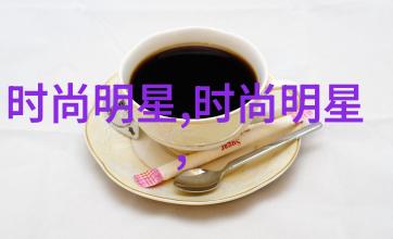 超薄边框眼镜搭配不同发型让你优雅一整季