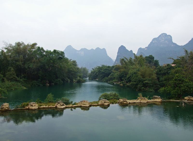 日常生活技巧-简单而美自己扎头发的日常艺术