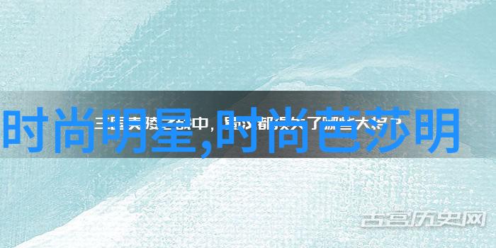 2021年冬季时尚热点披风与围巾的色彩故事