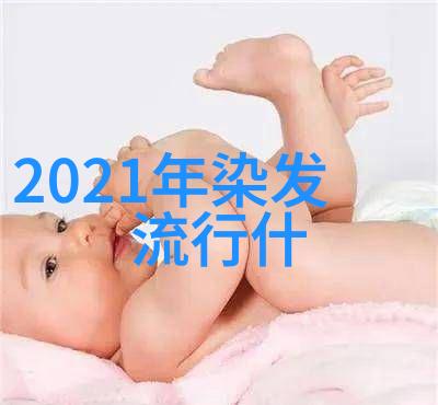 2021年夏季女流行什么样的裤子搭配灰色衣服